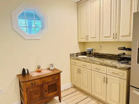 24 Hokie Lane Stuarts Draft VA 24477