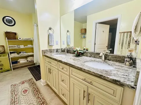 24 Hokie Lane Stuarts Draft VA 24477