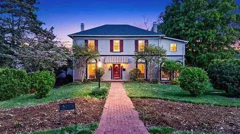 552 Chestnut Avenue Waynesboro VA 22980