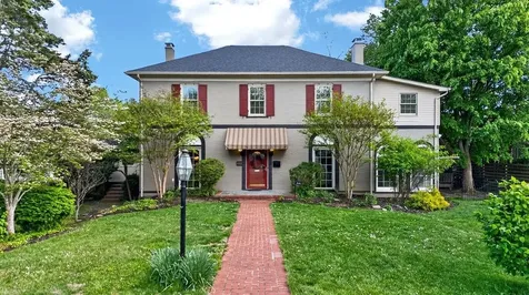 552 Chestnut Avenue Waynesboro VA 22980