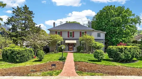 552 Chestnut Avenue Waynesboro VA 22980