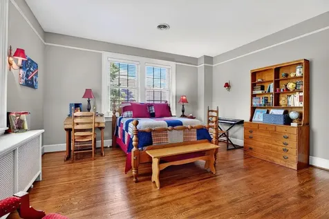 552 Chestnut Avenue Waynesboro VA 22980