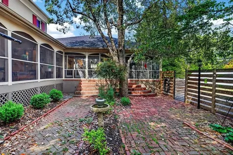 552 Chestnut Avenue Waynesboro VA 22980