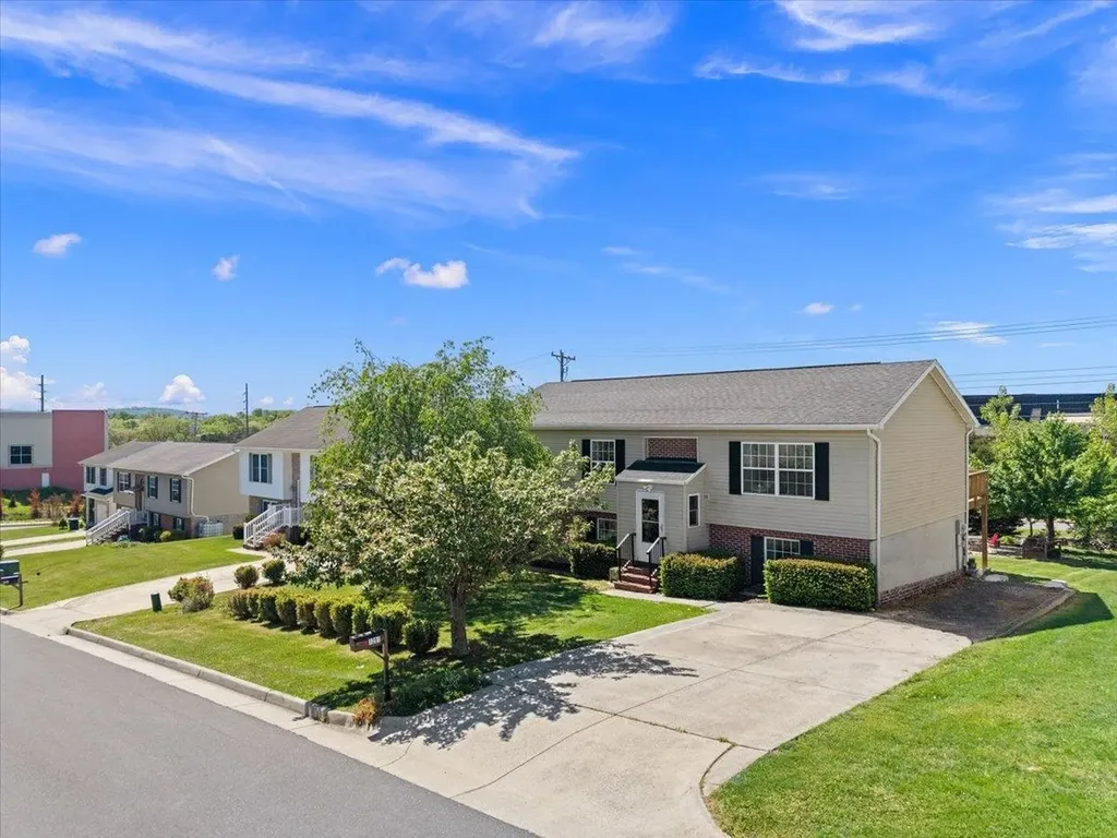 1291 Stonechris Drive Harrisonburg VA 22802