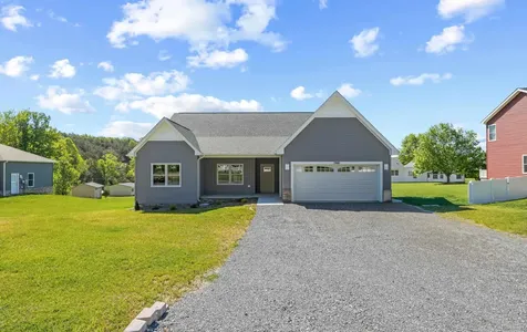 1960 Saw Mill Court E Mcgaheysville VA 22840