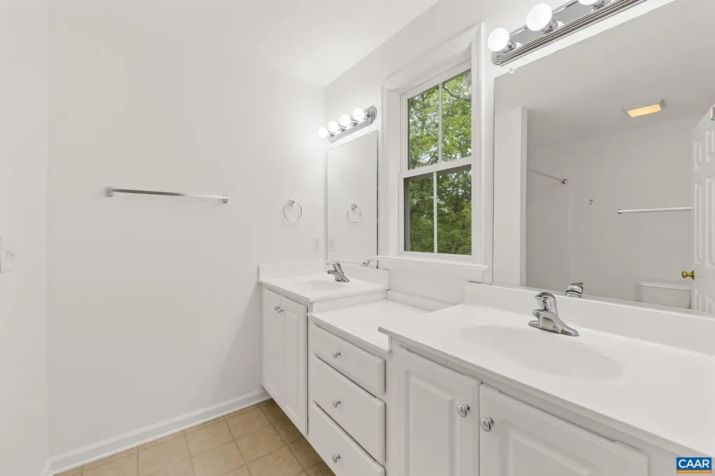 108 Melbourne Park Charlottesville VA 22901