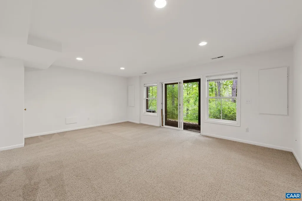 108 Melbourne Park Charlottesville VA 22901