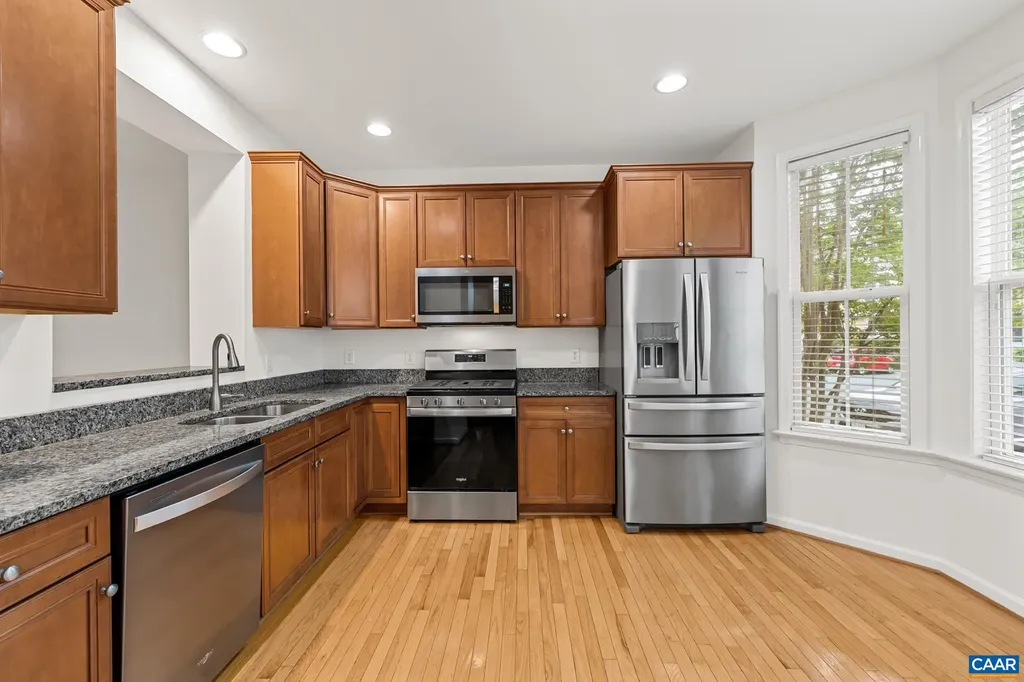 108 Melbourne Park Charlottesville VA 22901