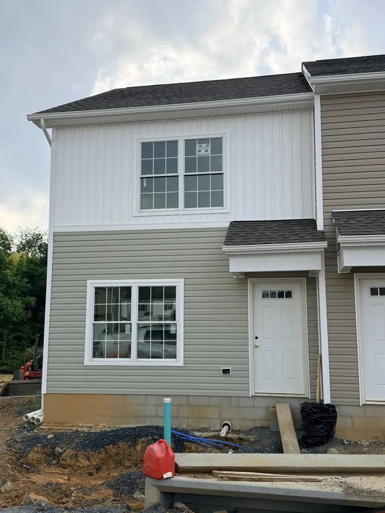 1621 Woodrow Circle Harrisonburg VA 22802