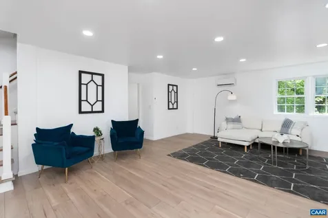 2208 Banbury Street Charlottesville VA 22901