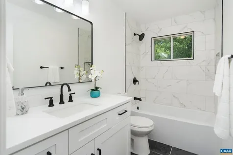 2208 Banbury Street Charlottesville VA 22901