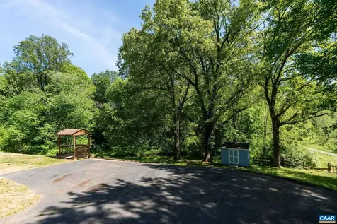 2208 Banbury Street Charlottesville VA 22901
