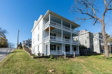 476 Walnut Avenue Waynesboro VA 22980