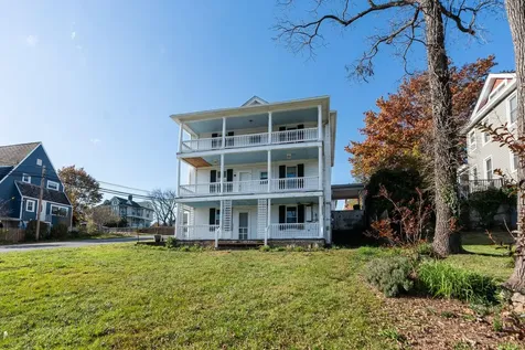 476 Walnut Avenue Waynesboro VA 22980