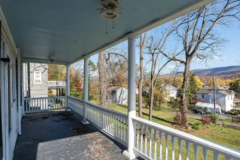 476 Walnut Avenue Waynesboro VA 22980