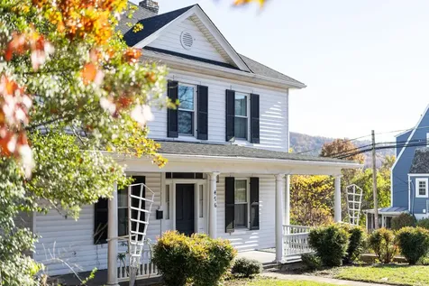 476 Walnut Avenue Waynesboro VA 22980