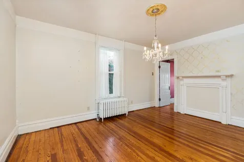 476 Walnut Avenue Waynesboro VA 22980