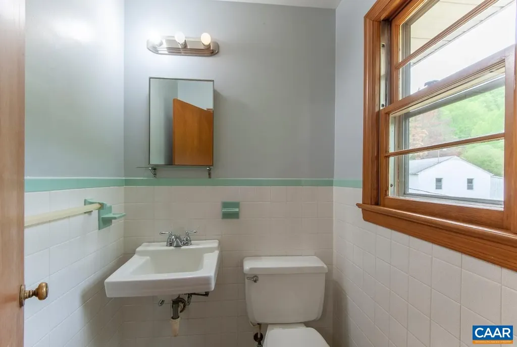 278 Ridge Street Lovingston VA 22949