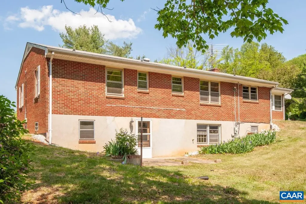 278 Ridge Street Lovingston VA 22949