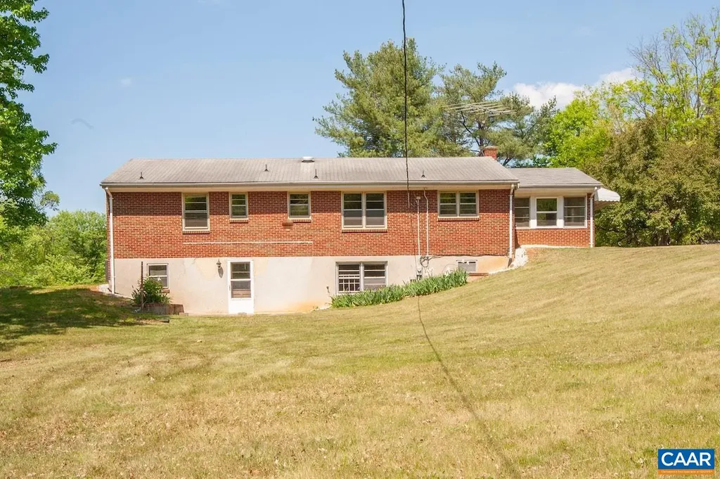 278 Ridge Street Lovingston VA 22949