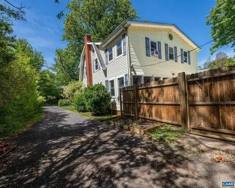908 Woodrow Avenue Waynesboro VA 22980