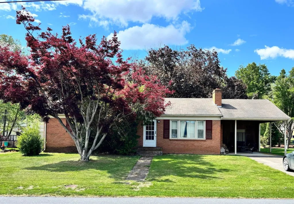 305 Pope Street N Bridgewater VA 22812
