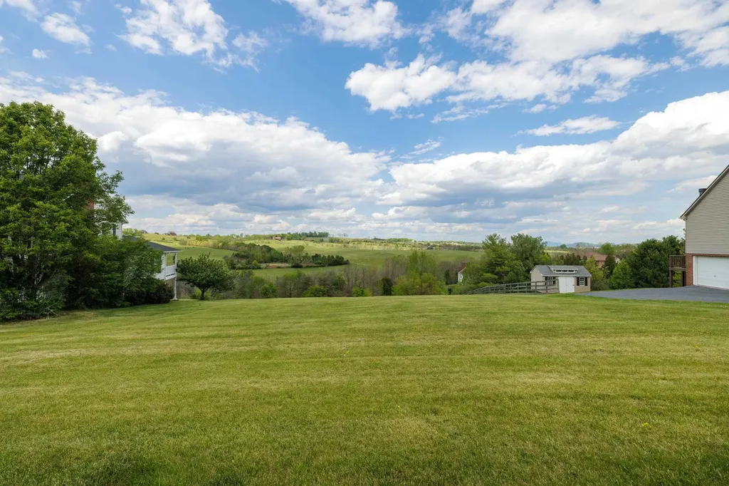 Lot Johns Valley Drive Fishersville VA 22939