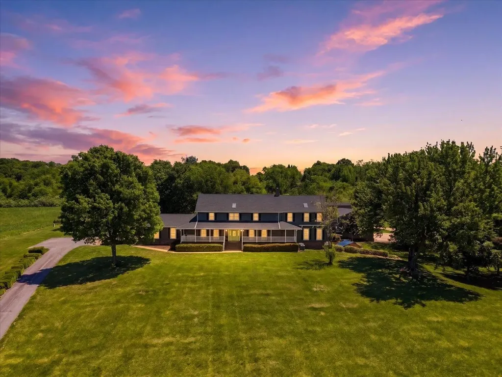 194 Deep Meadow Drive Fishersville VA 22939