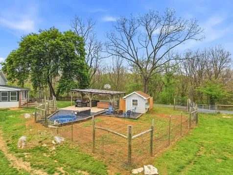 772 Pinewoods Road Quicksburg VA 22847