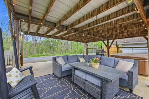 772 Pinewoods Road Quicksburg VA 22847