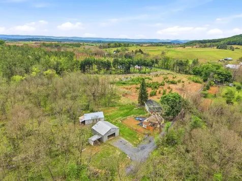 772 Pinewoods Road Quicksburg VA 22847