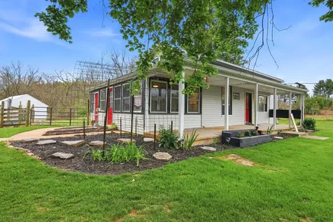 772 Pinewoods Road Quicksburg VA 22847