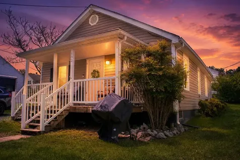 102 East Avenue Staunton VA 24401