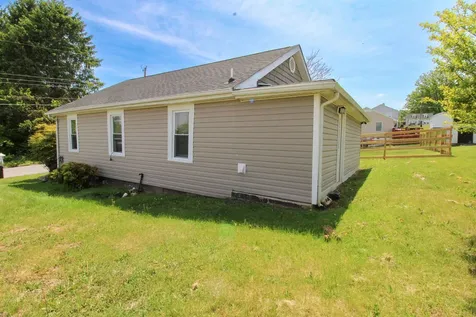 102 East Avenue Staunton VA 24401