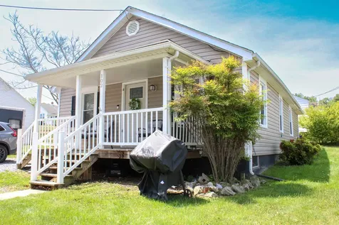 102 East Avenue Staunton VA 24401