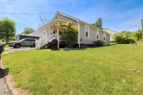 102 East Avenue Staunton VA 24401