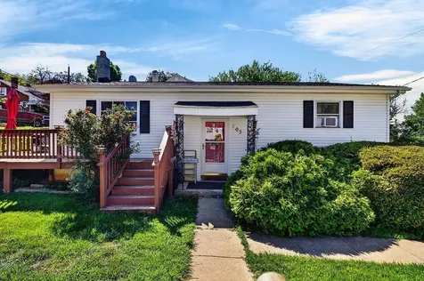 203 Hall Street Staunton VA 24401