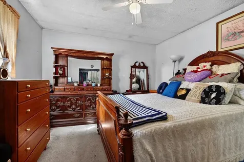 203 Hall Street Staunton VA 24401