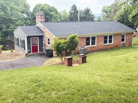 212 Skyland Drive Staunton VA 24401