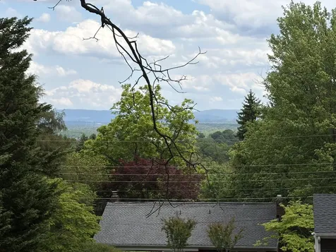 212 Skyland Drive Staunton VA 24401