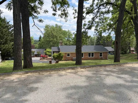 212 Skyland Drive Staunton VA 24401