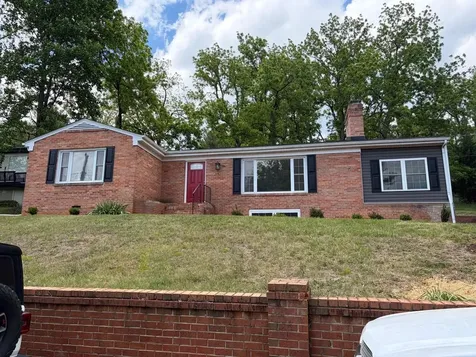 212 Skyland Drive Staunton VA 24401