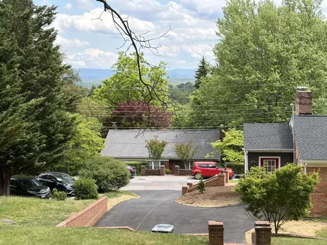 212 Skyland Drive Staunton VA 24401