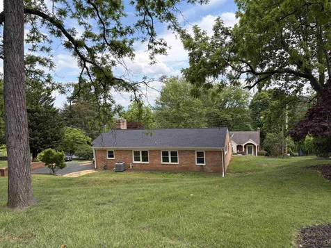 212 Skyland Drive Staunton VA 24401