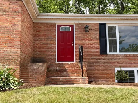 212 Skyland Drive Staunton VA 24401