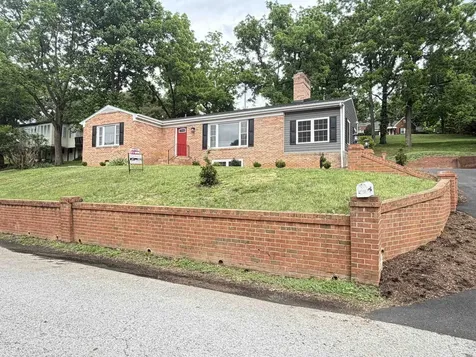 212 Skyland Drive Staunton VA 24401