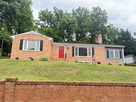 212 Skyland Drive Staunton VA 24401