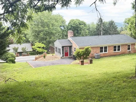 212 Skyland Drive Staunton VA 24401