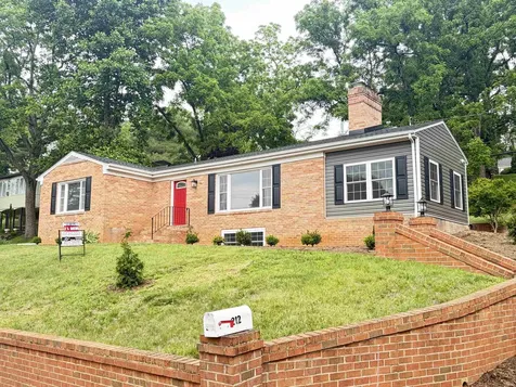 212 Skyland Drive Staunton VA 24401