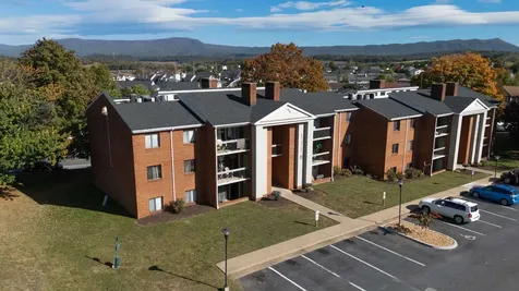 1116 Blue Ridge Drive Harrisonburg VA 22802